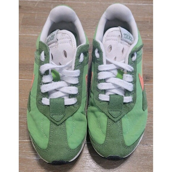 Nike Air Max Pre-Day LX "Chlorophyll" Orange DC5330-300 Kids Size 4 Shoes - Picture 2 of 7